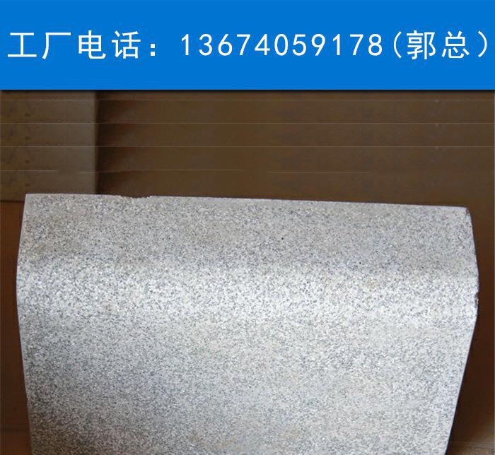 宏新源專業(yè)生產(chǎn)高強度 耐磨 不腿色路側(cè)石  廠家直銷