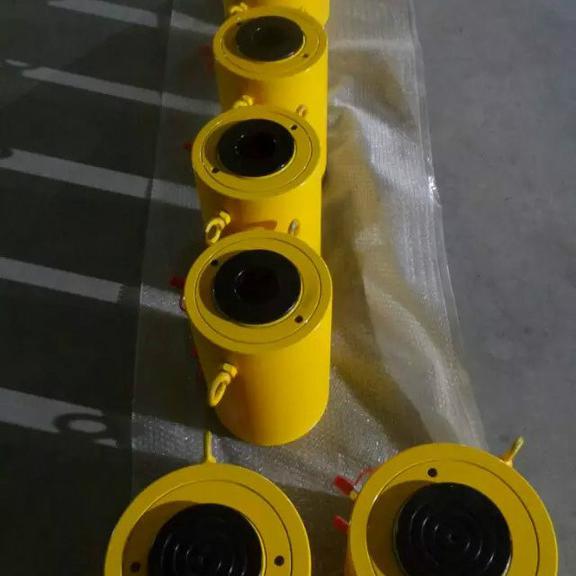 供應(yīng)10T,50T,至1000T液壓千斤頂 ，廠家直銷 ，品質(zhì)保障 ，價(jià)格合理